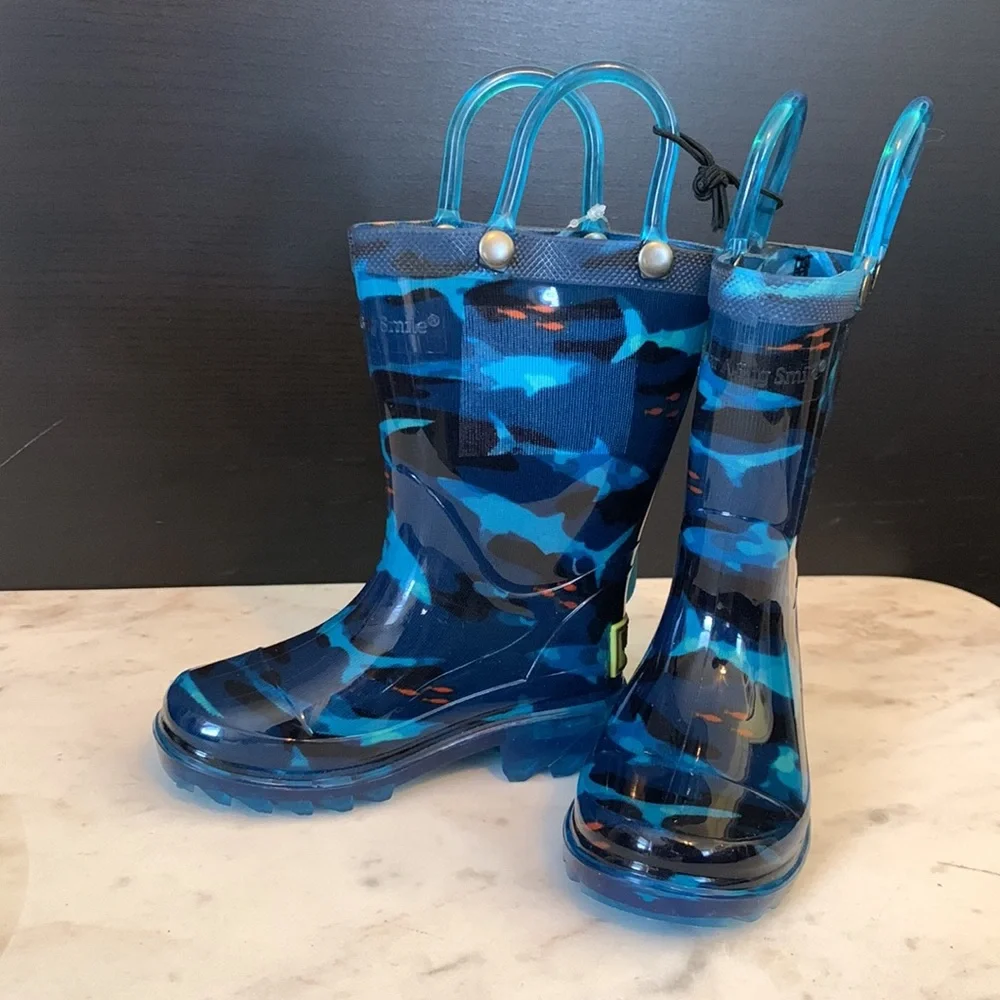Western Chief Kids Shark Camo Light Up Rain Boots